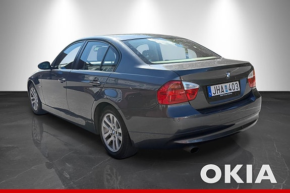 BMW 318i 3 of 17