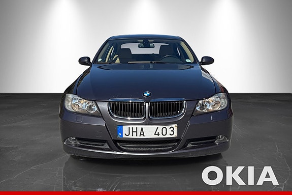 BMW 318i 6 of 17