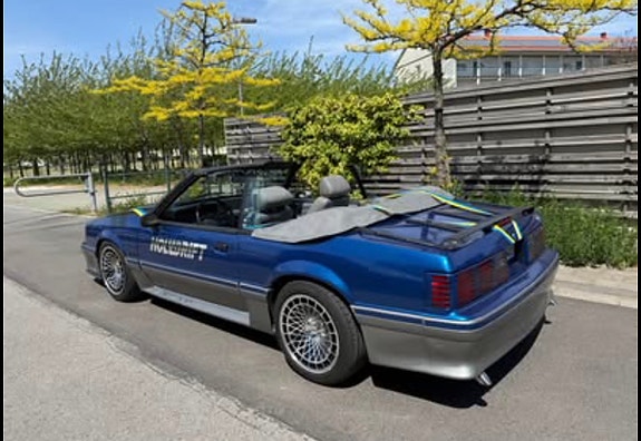 Ford Mustang 6 of 6