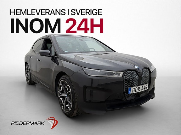 BMW iX 4 of 30