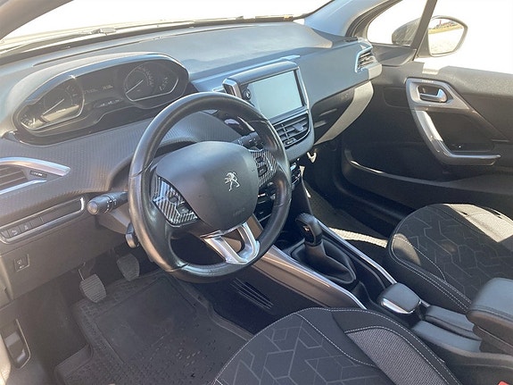 Peugeot 2008 5 of 15