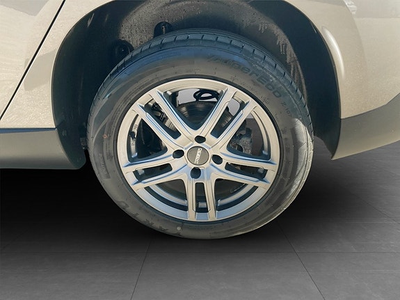 Peugeot 2008 13 of 15