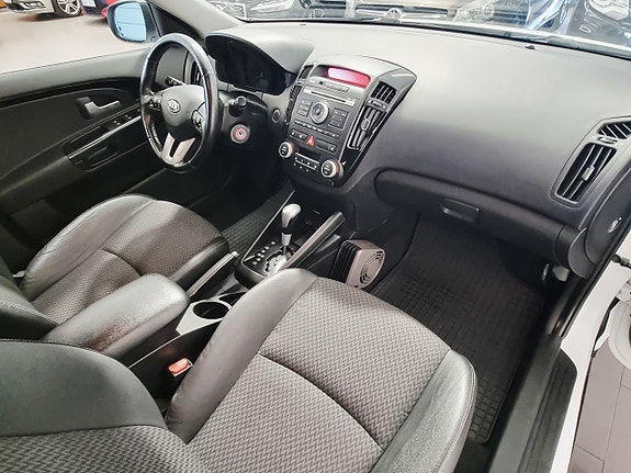 Kia Ceed 18 of 22