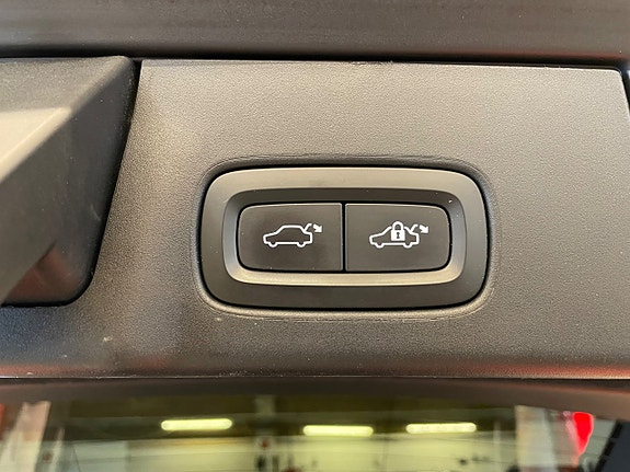 Volvo V90 Cross Country 9 of 24