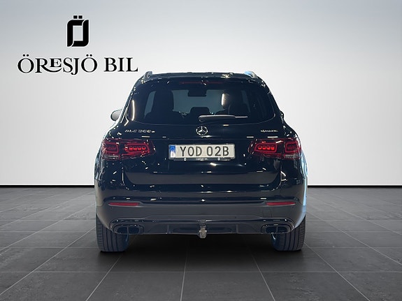 Mercedes-Benz GLC300 e 4 of 26