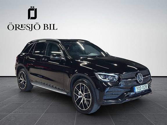 Mercedes-Benz GLC300 e 8 of 26