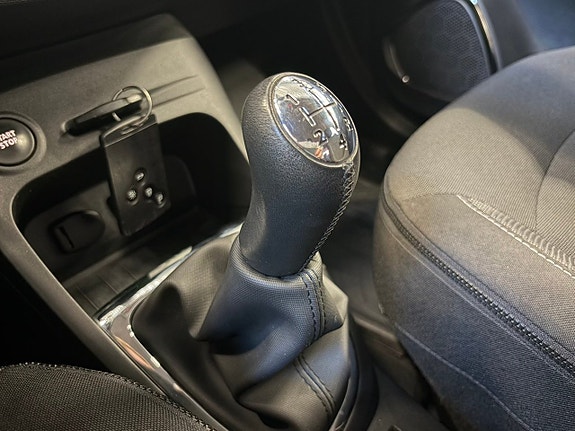 Renault Captur 16 of 19