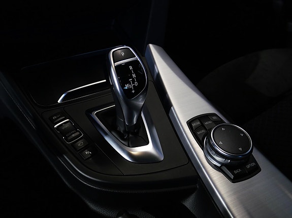 BMW 320d 17 of 23