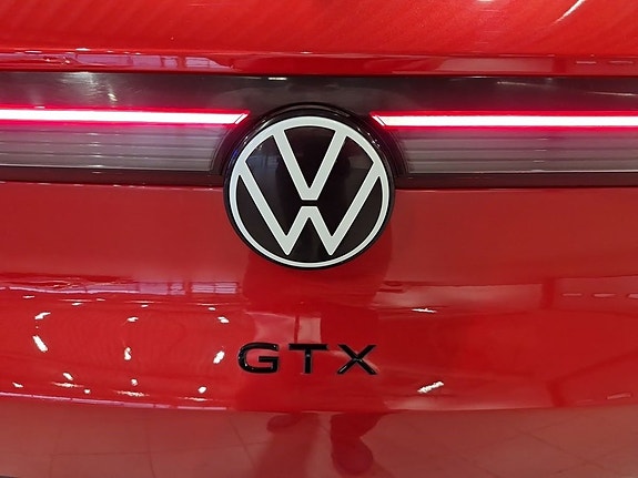 Volkswagen ID.4 GTX 18 of 19