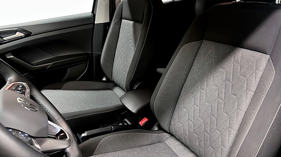 Volkswagen T-Cross 8 of 20