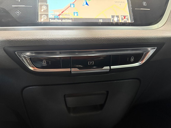 Citroen Grand C4 Picasso 22 of 30