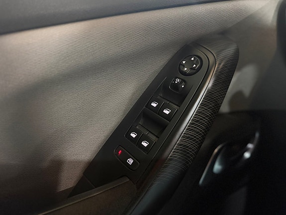 Citroen Grand C4 Picasso 28 of 30