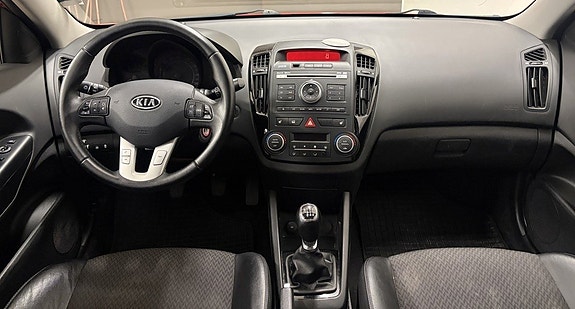 Kia Ceed 6 of 9