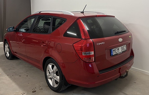 Kia Ceed 3 of 9
