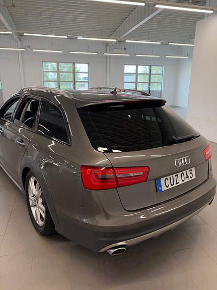 Audi A6 allroad 3 of 6