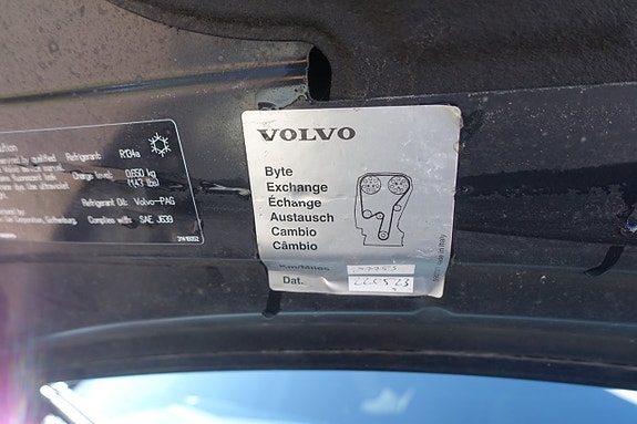 Volvo V40 17 of 28