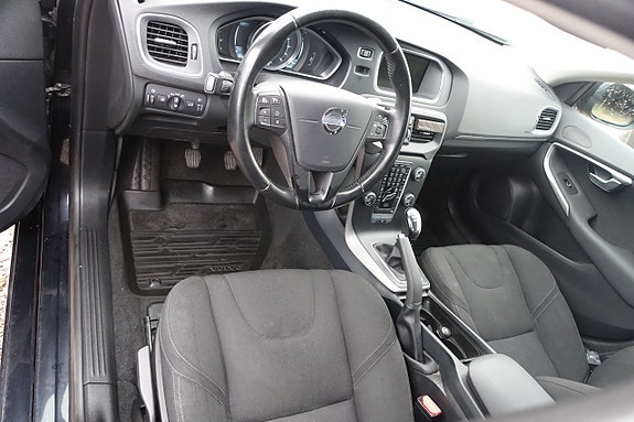 Volvo V40 28 of 28