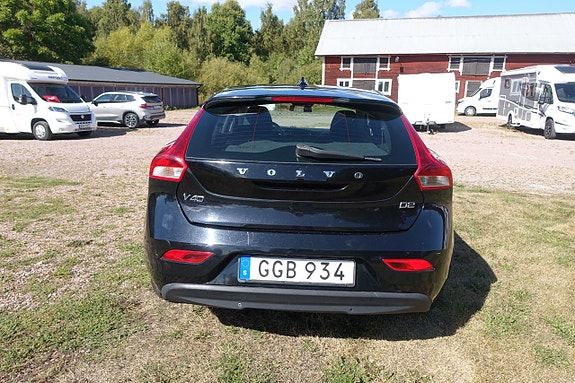 Volvo V40 6 of 28