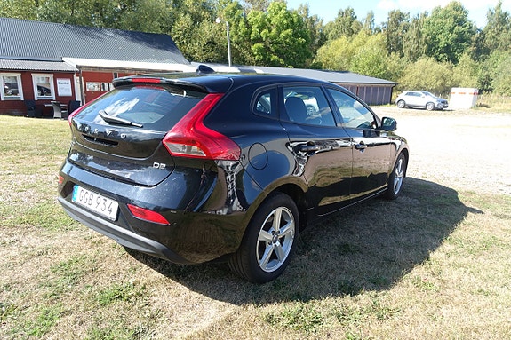 Volvo V40 19 of 28