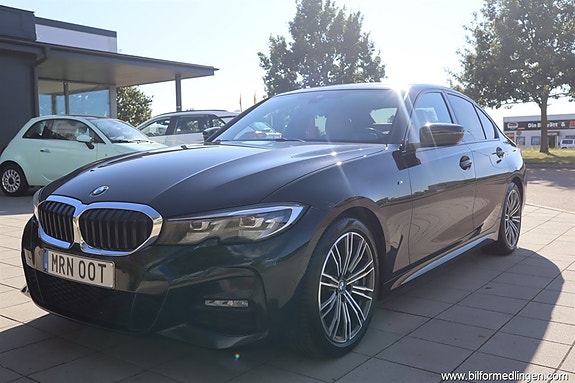 BMW 330i 2 of 24