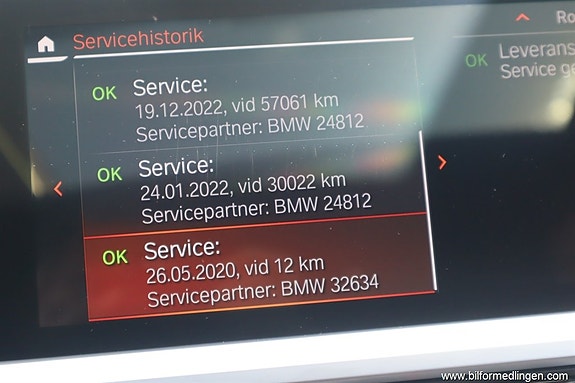 BMW 330i 19 of 24