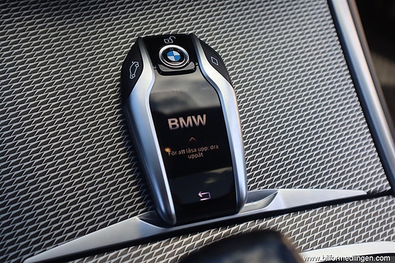 BMW 330i 15 of 24