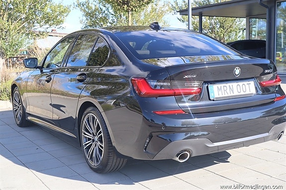 BMW 330i 8 of 24