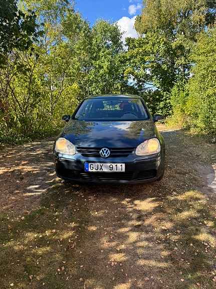 Volkswagen Golf V 3 of 7