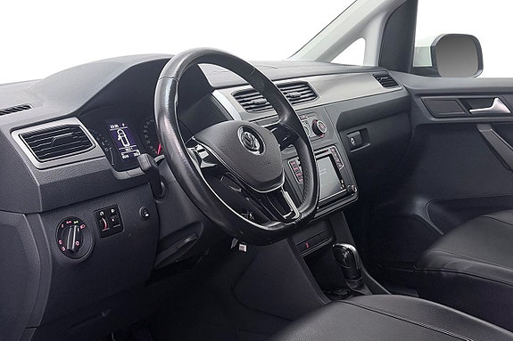 Volkswagen Caddy Maxi 13 of 26