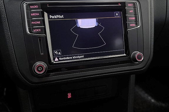 Volkswagen Caddy Maxi 19 of 26