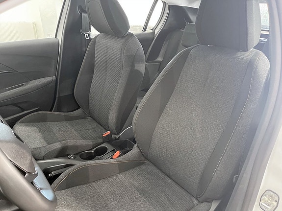 Peugeot 208 5 of 15