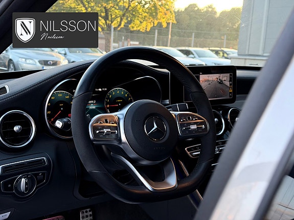 Mercedes-Benz C300 25 of 30