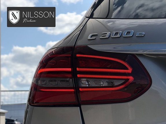 Mercedes-Benz C300 17 of 30