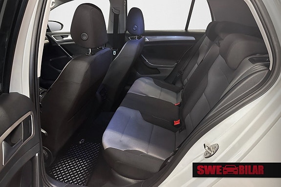 Volkswagen e-Golf VII 8 of 13