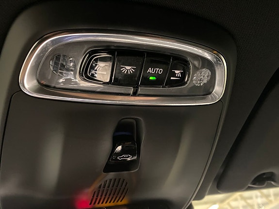 Volvo XC60 16 of 24