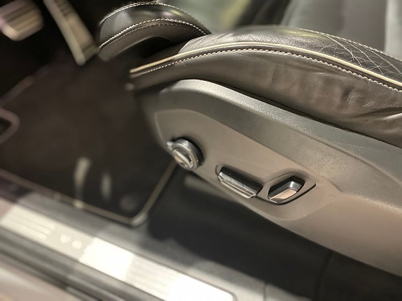 Volvo XC60 17 of 24