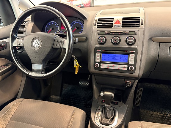 Volkswagen CrossTouran 19 of 30