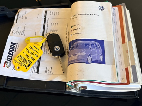 Volkswagen CrossTouran 27 of 30