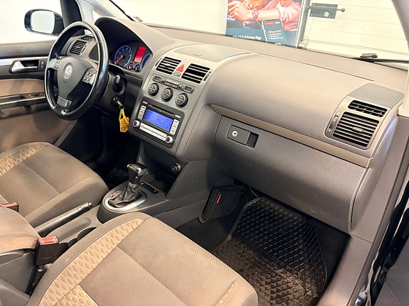 Volkswagen CrossTouran 14 of 30