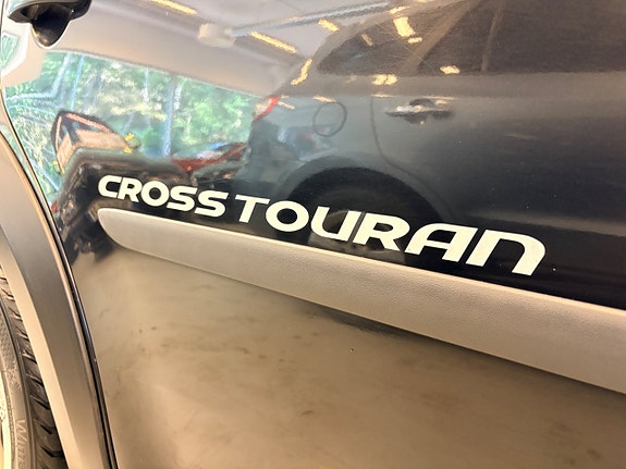 Volkswagen CrossTouran 10 of 30