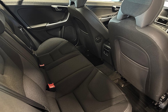 Volvo S60 18 of 25