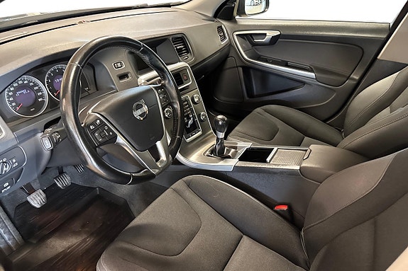 Volvo S60 11 of 25