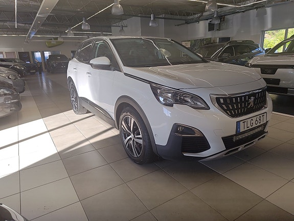 Peugeot 3008 2 of 11