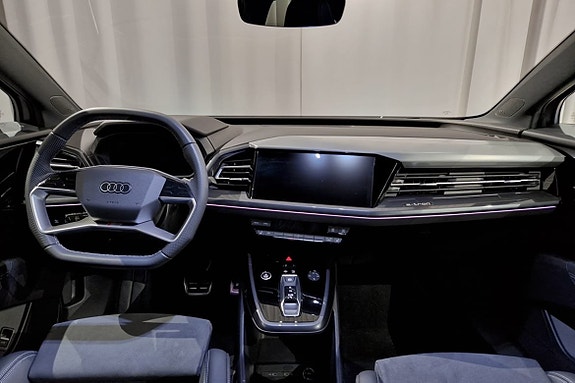 Audi Q4 e-tron 7 of 15