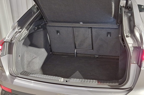 Audi Q4 e-tron 5 of 15