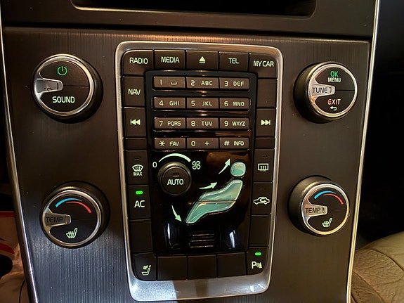 Volvo S60 13 of 16