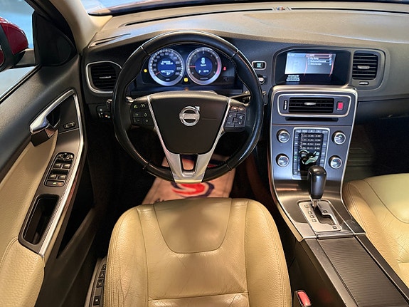 Volvo S60 11 of 16