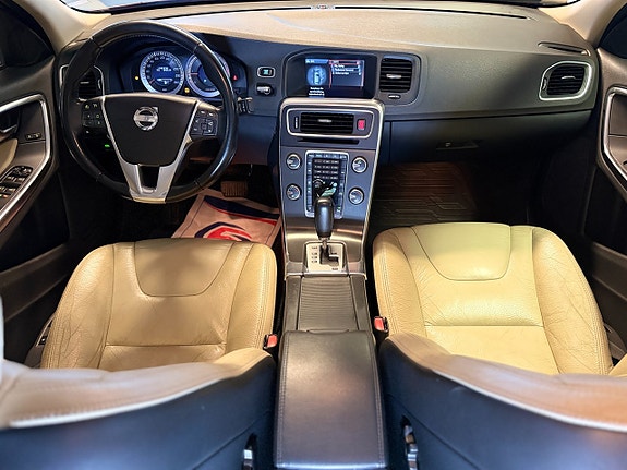 Volvo S60 8 of 16
