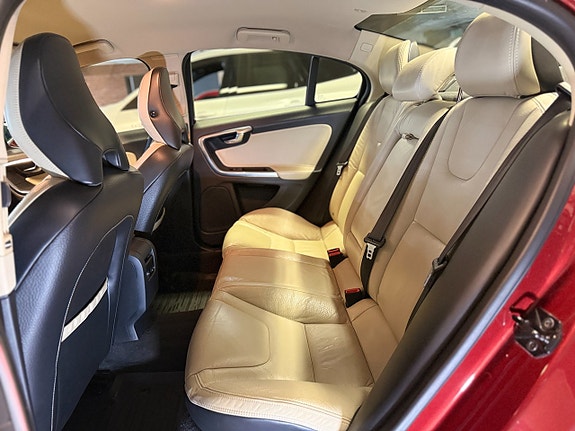 Volvo S60 16 of 16