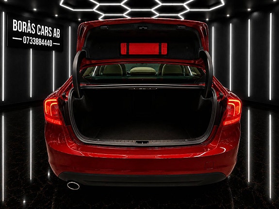 Volvo S60 5 of 16